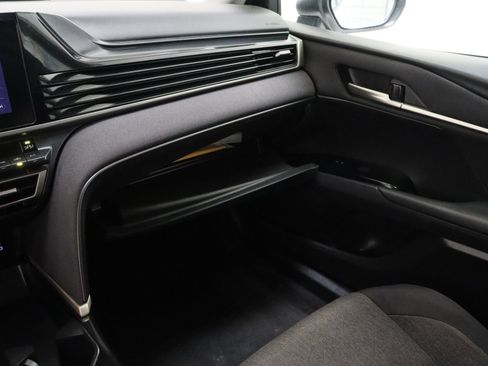 Used 2025 Toyota Camry LE FWD image 22
