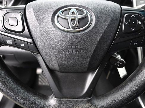 Used 2016 Toyota Camry LE image 23