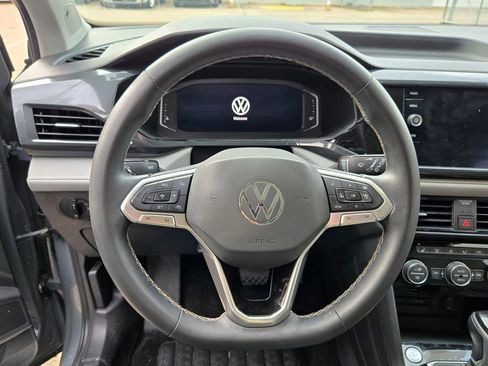 Used 2022 Volkswagen Taos SEL w/ Panoramic Sunroof Package image 13