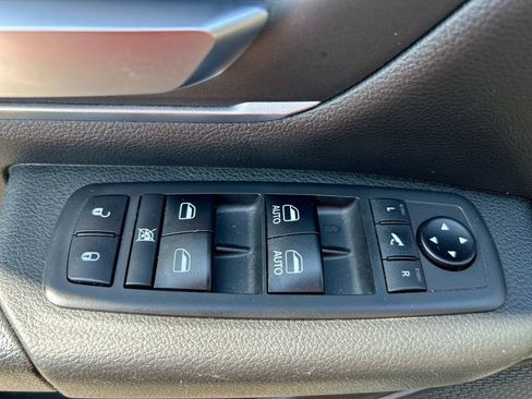 Used 2019 RAM 1500 Big Horn RWD image 13