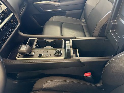 Certified 2025 Nissan Pathfinder SL AWD/4WD image 27