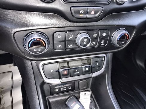 Used 2022 GMC Terrain AT4 w/ LPO, Floor Liner Package image 18