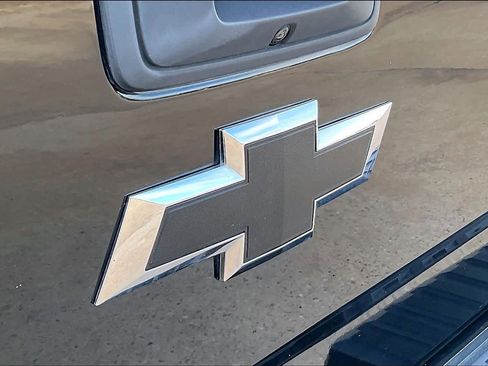 Used 2018 Chevrolet Silverado 1500 LT w/ Redline Edition image 30