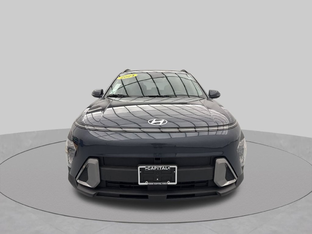 Used 2024 Hyundai Kona SEL AWD/4WD image 2