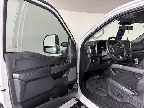 Certified 2025 Ford F350 Lariat w/ Lariat Ultimate Package image 12