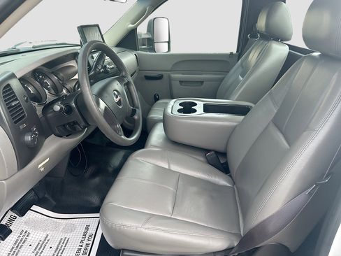 Used 2011 GMC Sierra 3500 W/T RWD image 19