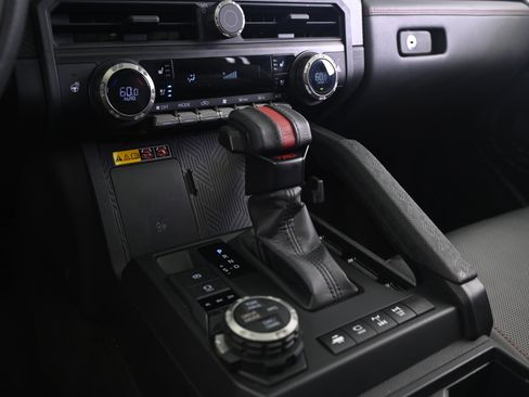 Used 2025 Toyota Tacoma TRD Pro AWD/4WD image 33