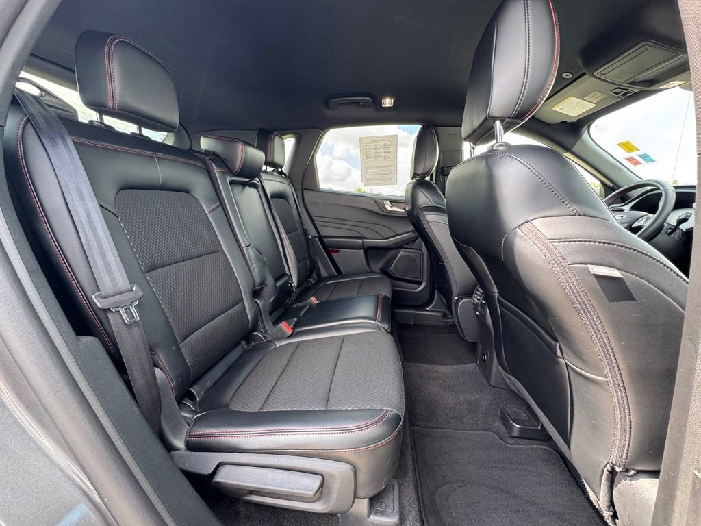 Used 2025 Ford Escape ST-Line FWD image 35