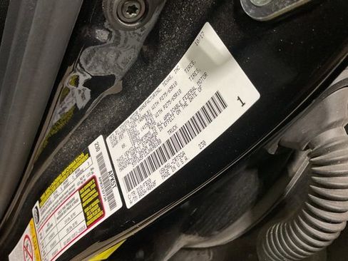 Used 2018 Toyota Tundra SR5 w/ TRD Off Road Package image 23