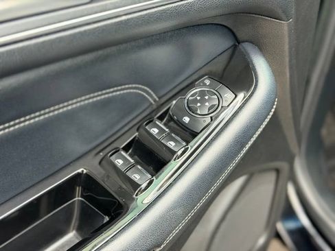 Used 2017 Ford Edge Titanium AWD/4WD image 18