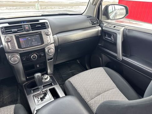 Used 2017 Toyota 4Runner SR5 image 30