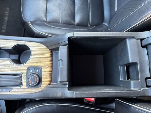 Used 2019 GMC Acadia Denali w/ GMC Pro Grade Package image 28