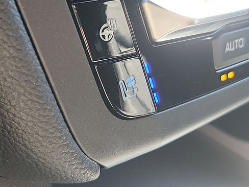 Used 2020 Ford Explorer Limited AWD/4WD image 24