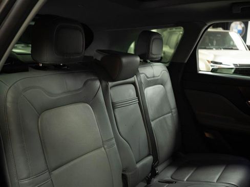 Used 2022 Lincoln Corsair FWD w/ Premium Package image 16