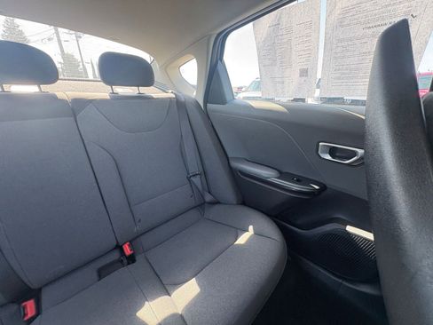 Used 2025 Kia K4 LXS FWD image 37