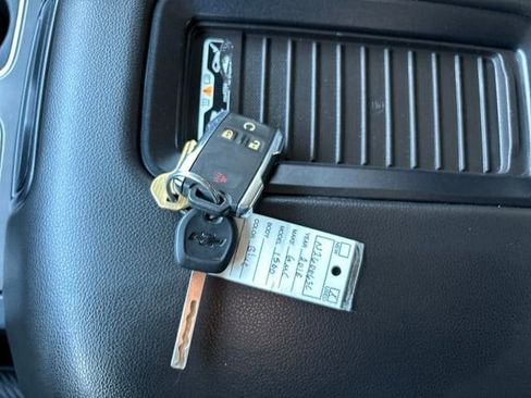 Used 2018 GMC Sierra 1500 SLT image 25