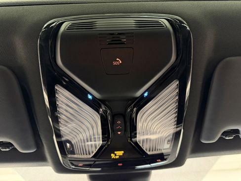 Used 2023 BMW 330i xDrive Sedan w/ M Sport Package image 30