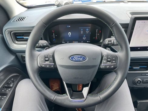 New 2025 Ford Maverick Lobo image 25