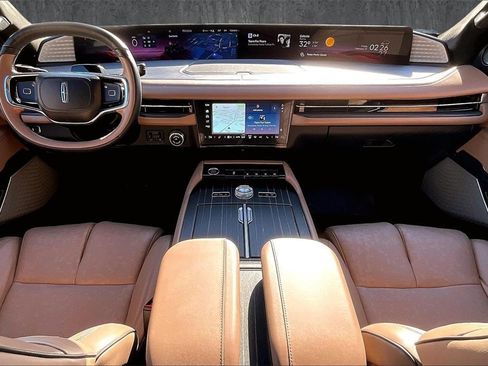 Used 2025 Lincoln Navigator Black Label image 7
