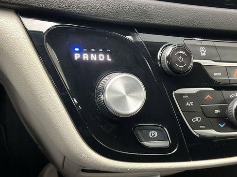 Used 2024 Chrysler Voyager LX FWD image 25