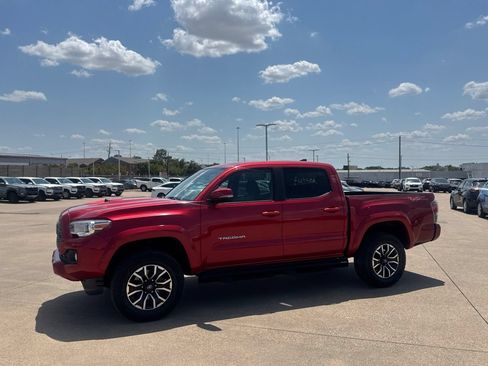 Used 2021 Toyota Tacoma TRD Sport RWD image 8