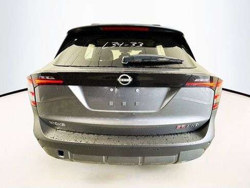 New 2026 Nissan Kicks SR w/ Cold Weather Package image 6