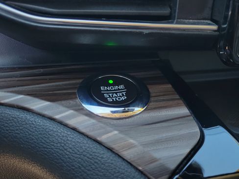 Used 2021 Ford Explorer Limited w/ Equipment Group 301A image 32