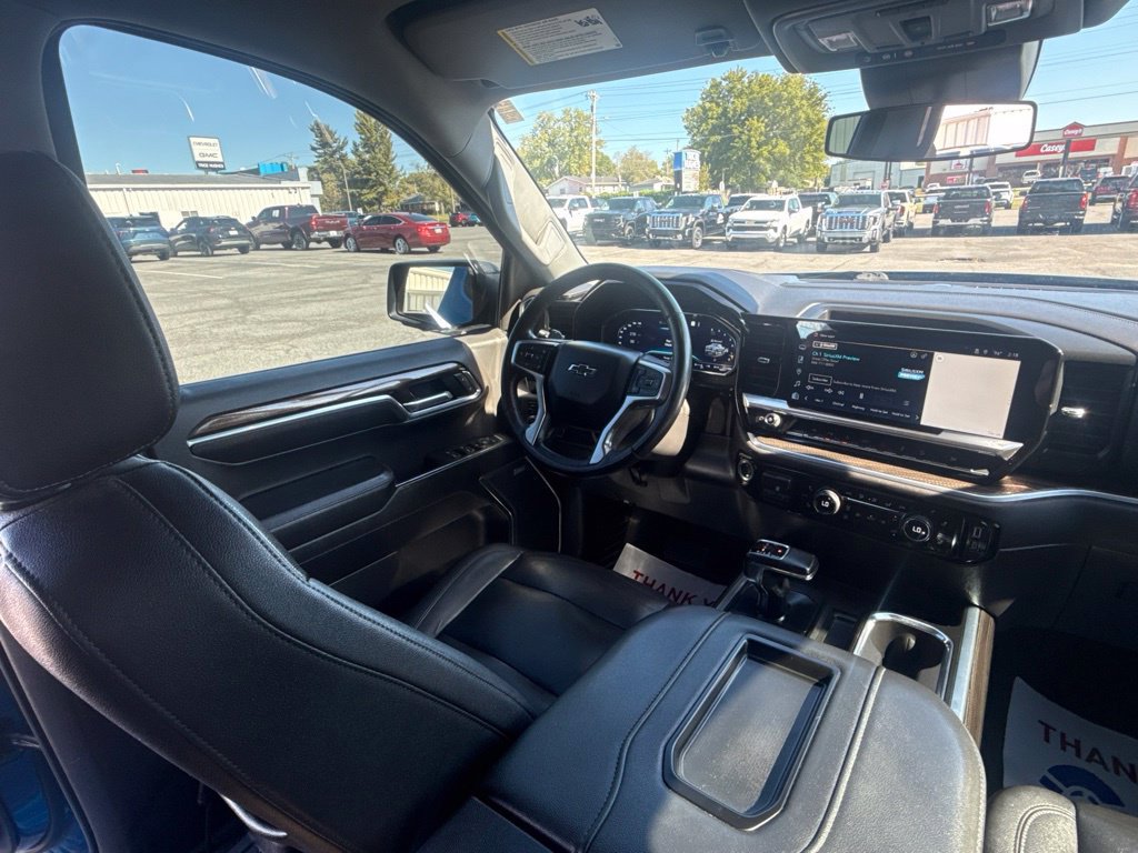 Used 2022 Chevrolet Silverado 1500 RST w/ Convenience Package II AWD/4WD image 14