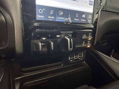 Used 2023 RAM 1500 Laramie AWD/4WD image 26