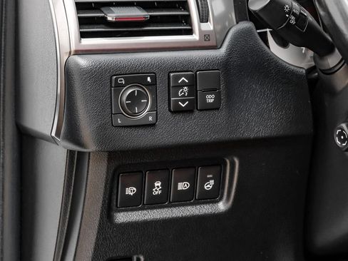 Used 2022 Lexus GX 460 Premium w/ Premium Package image 20