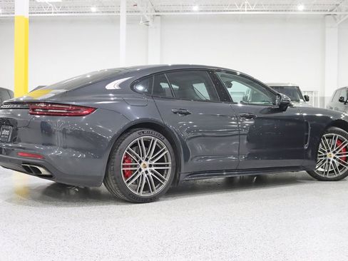 Used 2018 Porsche Panamera Turbo image 9
