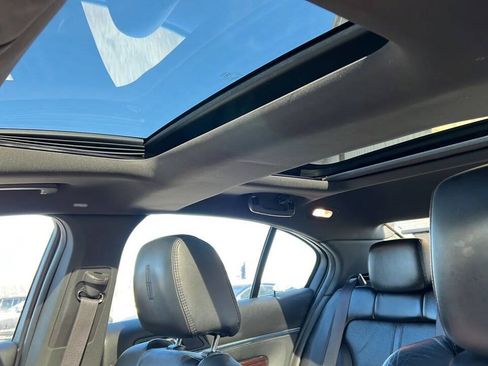 Used 2010 Lincoln MKS AWD image 18