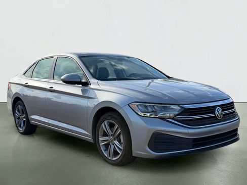 Used 2024 Volkswagen Jetta SE FWD image 5