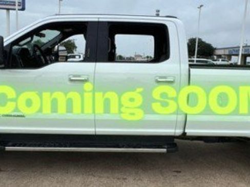 Used 2021 Ford F350 XLT w/ XLT Premium Package AWD/4WD image 7