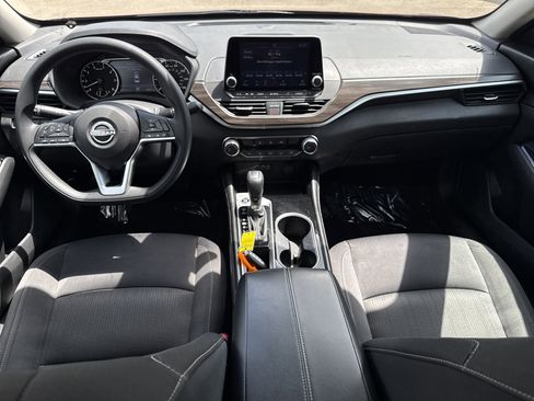 Used 2023 Nissan Altima 2.5 SV FWD image 15