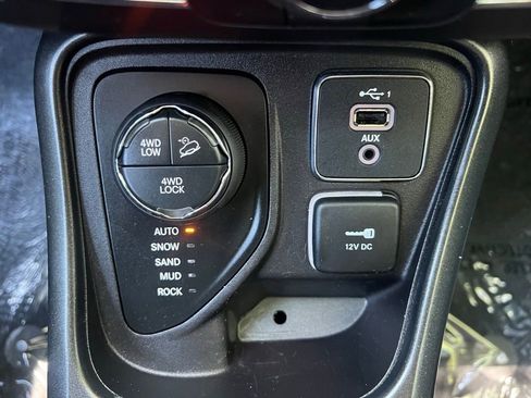 Used 2019 Jeep Compass Trailhawk AWD/4WD image 26