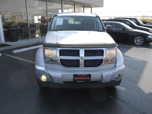 Used 2007 Dodge Nitro SLT image 2