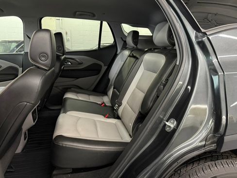Used 2020 GMC Terrain SLT w/ Preferred Package AWD/4WD image 32