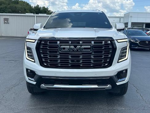 Used 2025 GMC Yukon XL Denali Ultimate w/ LPO, Floor Liner Package AWD/4WD image 3