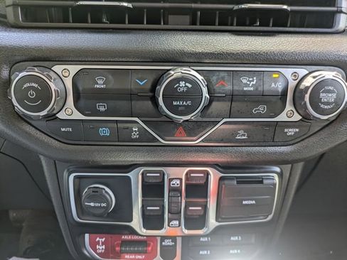 Used 2025 Jeep Wrangler Unlimited Sport S 4xe AWD/4WD image 27