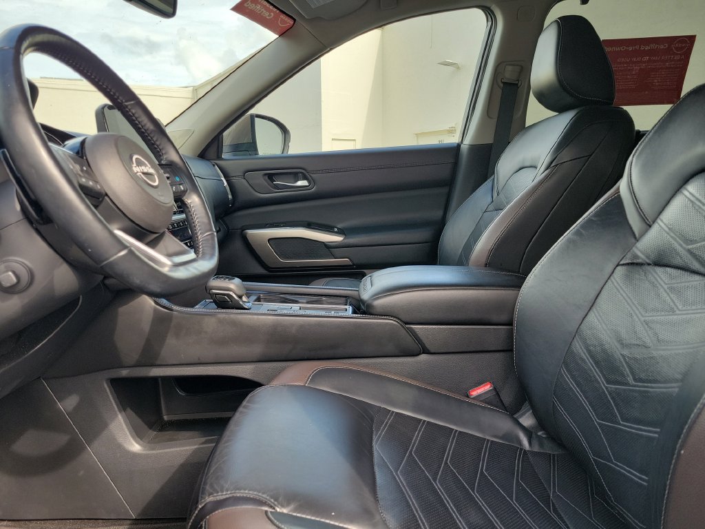 Certified 2023 Nissan Pathfinder Platinum w/ Lighting Package (N93) FWD image 26