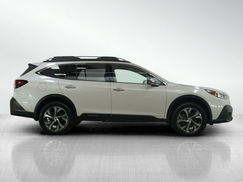 Used 2022 Subaru Outback Touring image 6
