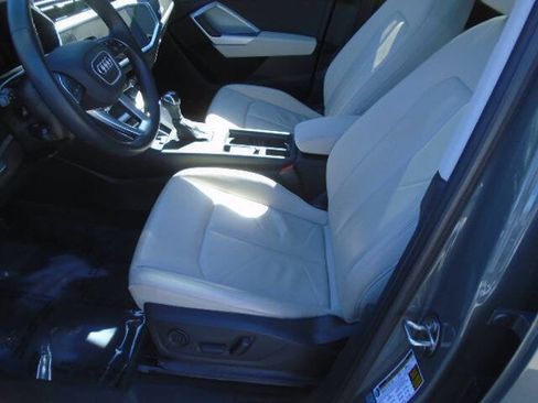 Used 2023 Audi Q3 2.0T Premium Plus w/ Premium Plus Package image 10