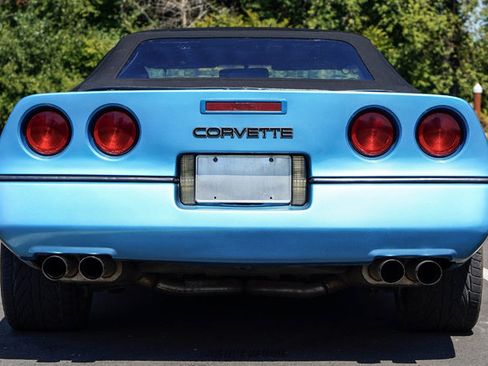 Used 1988 Chevrolet Corvette Convertible RWD image 17