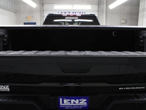 Used 2024 GMC Sierra 3500 Denali w/ Denali Reserve Package AWD/4WD image 49