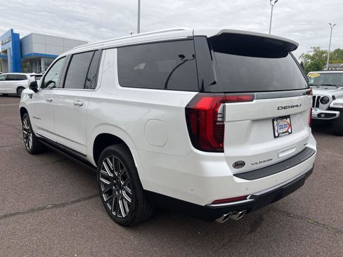 Used 2025 GMC Yukon XL Denali Ultimate AWD/4WD image 5