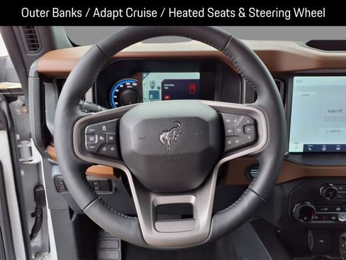 Used 2024 Ford Bronco Outer Banks image 18