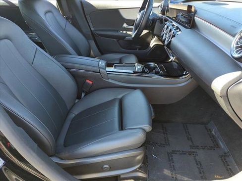 Used 2025 Mercedes-Benz CLA 250 image 21