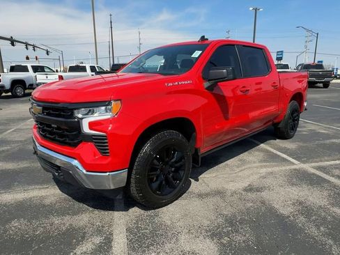 Used 2025 Chevrolet Silverado 1500 LT AWD/4WD image 4