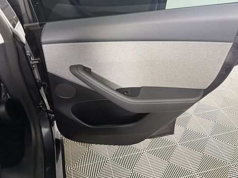 Used 2026 Tesla Model Y 2WD image 23